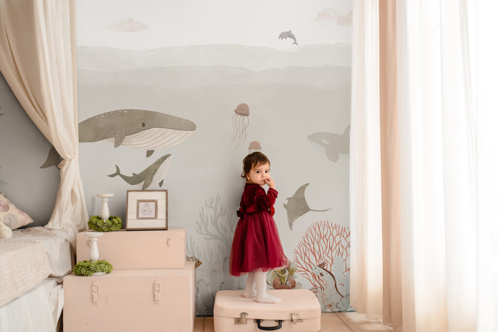 Adorable wallpaper idea for children room. Girls room wall mural idea with secret sealife