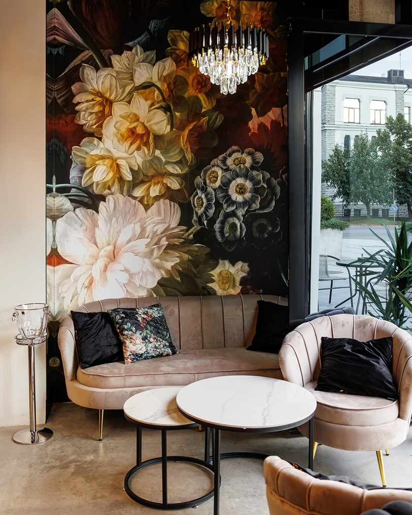 Maximalist style mural wallpaper with huge florals. Baubauwall wallpapers