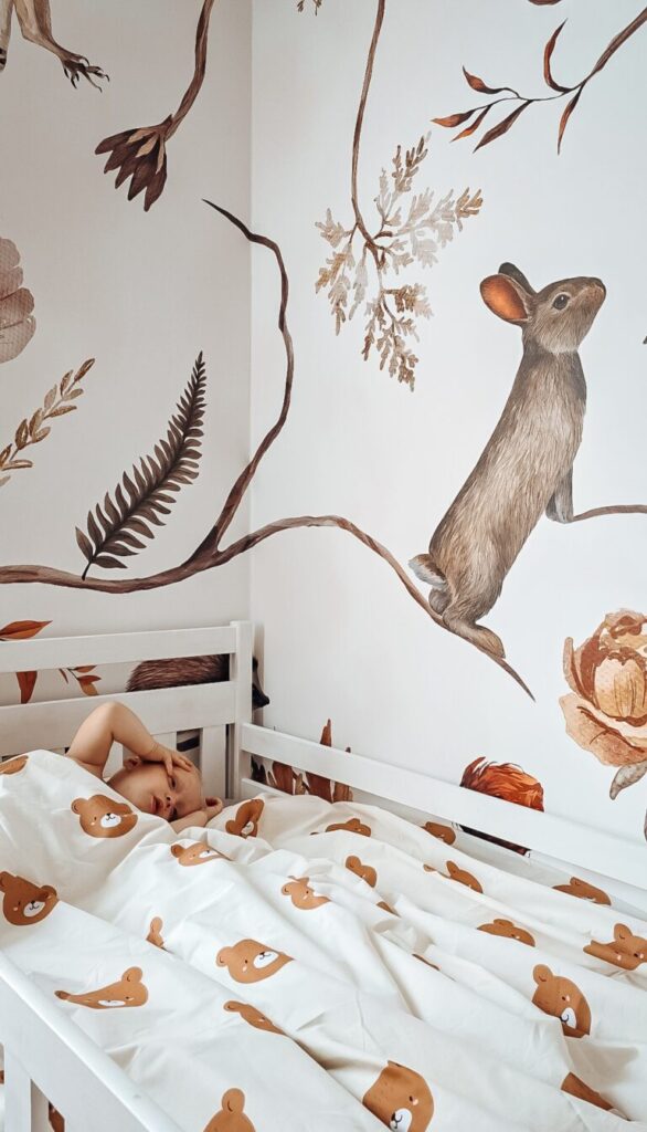 Children room wallpaper with foxes and other forest animals