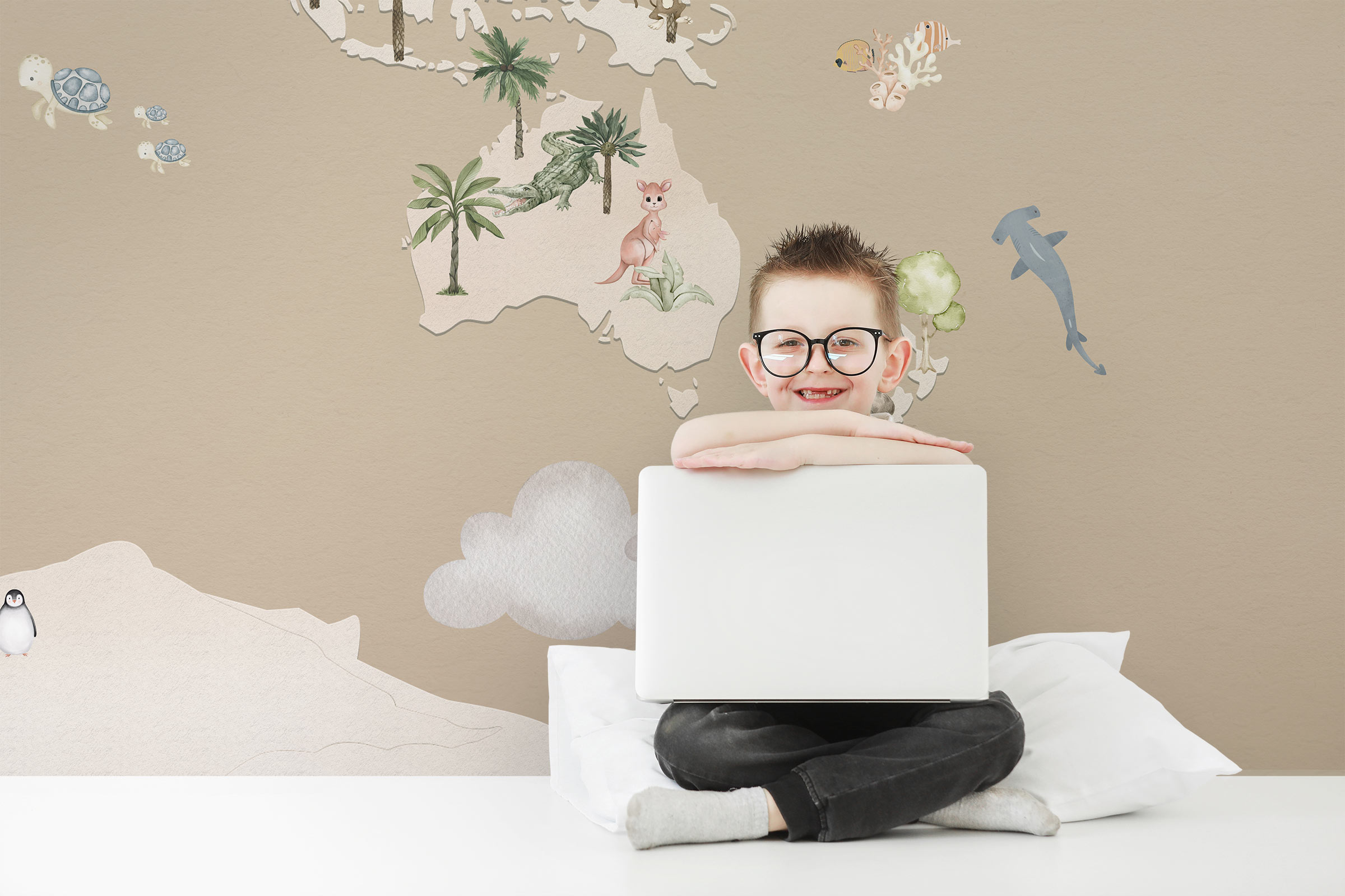 Lastetoa tapeet – Loomade atlas – beež