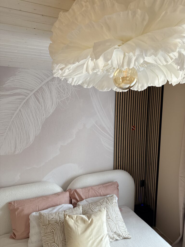 Magamistoa tapeet Langevad suled - beež.