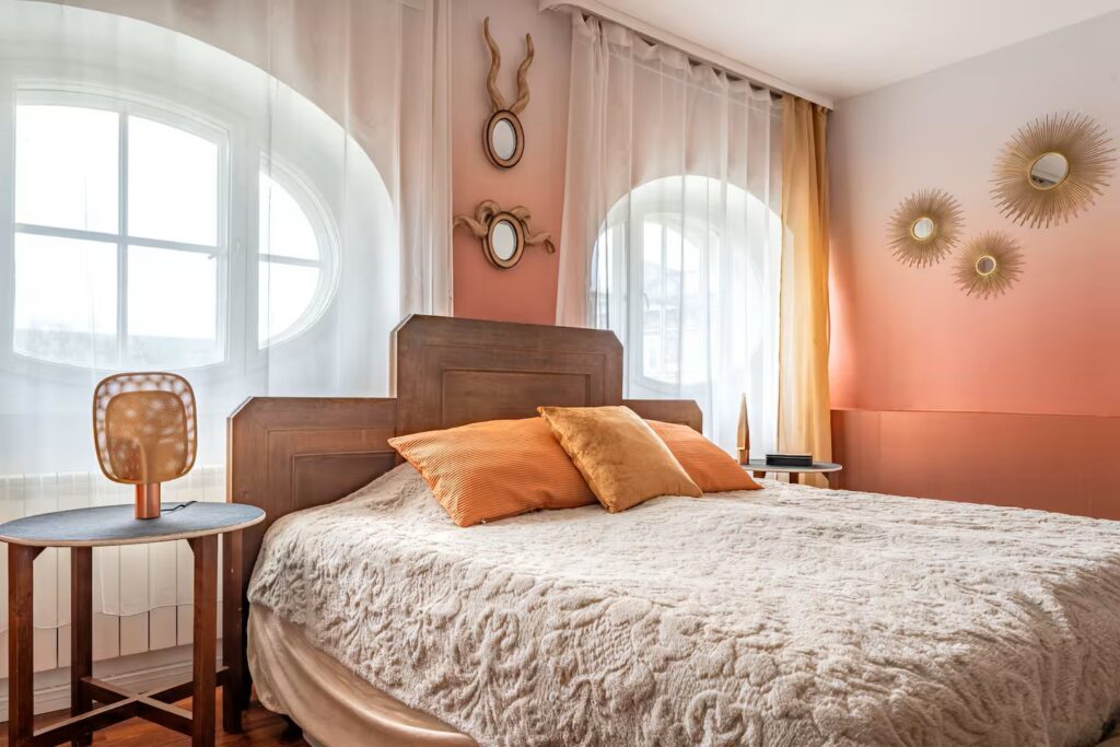 Ombre gradient effect wall of a bedroom. Baubauwall Wallpapers